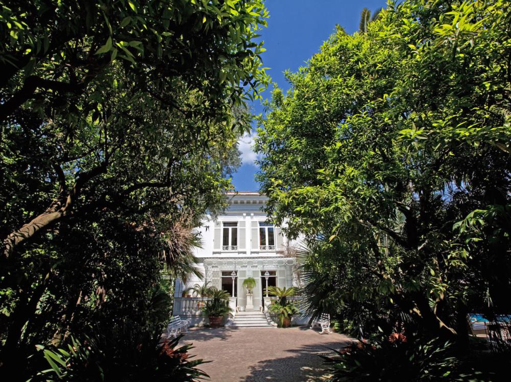 Welcome to one of the most charming boutique hotels in Sorrento